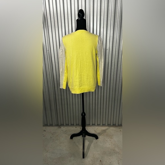 Women’s Lisa Todd Yellow Cream Long Sleeve Heart Sweater Designer Size Medium - Picture 2 of 4